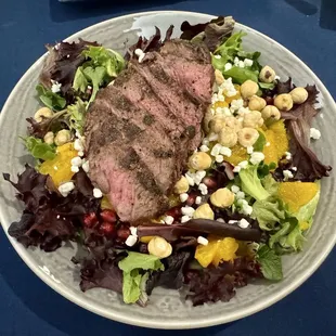 Winter salad with steak