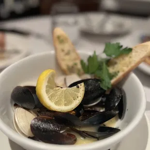 Mussels with white wine