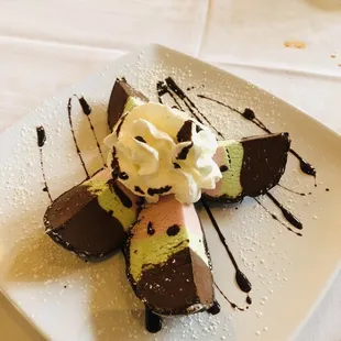 Spumoni bomba