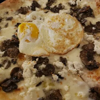 Uovo E Tartufo Pizza