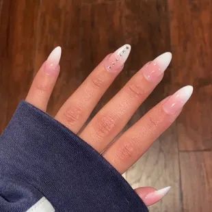 Mimi Nails