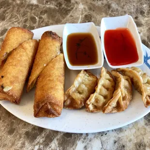 2 Eggroll &amp; 4 Gyoza Starter