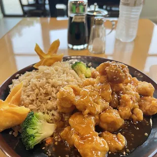 Sesame chicken, fried rice, two rangoons! So good &amp; fresh! Best sesame chicken I&apos;ve had yet.