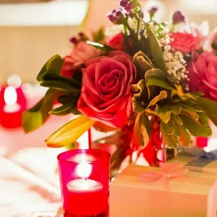 Centerpiece was simple, but lovely. Picture also by Lightphoria, our photographer.