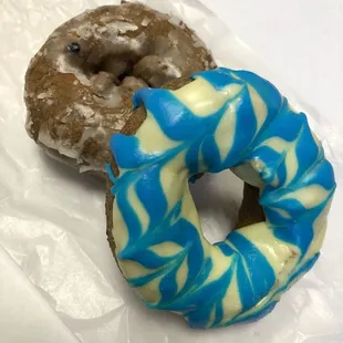 Lemon iced blueberry and glazed blueberry