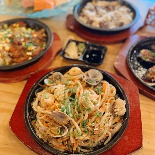 stir fry seafood udon