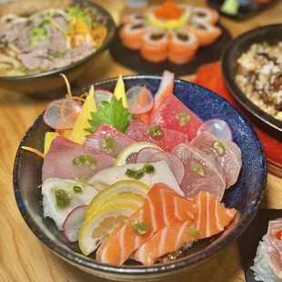 Chirashi Don ($25.95)