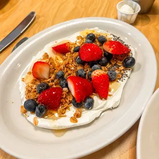 Greek yogurt with berries