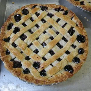 Black and Blue Berry Pie