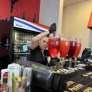 Mixing up the mimosas