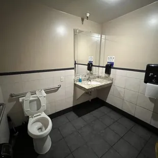 11/6/24 Men's room