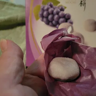 Grape mochi