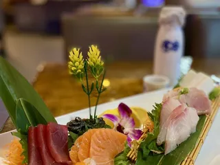 Kuchi Sushi & Hibachi