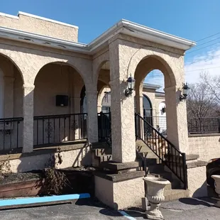 the entrance to the restaurant