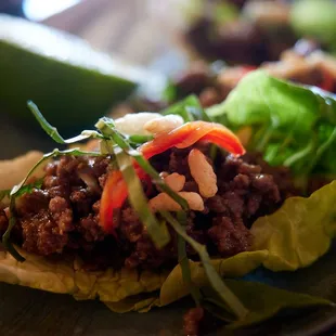 Prime beef lettuce cups