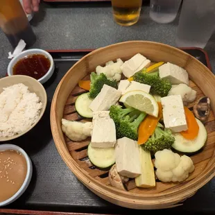 Tofu &amp; veggie steamer basket
