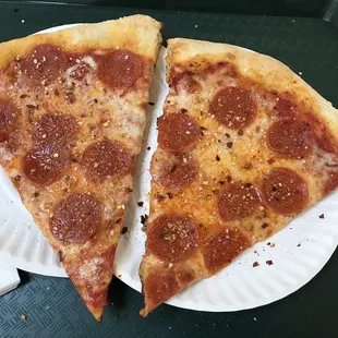 Pepperoni slices.  Yum.
