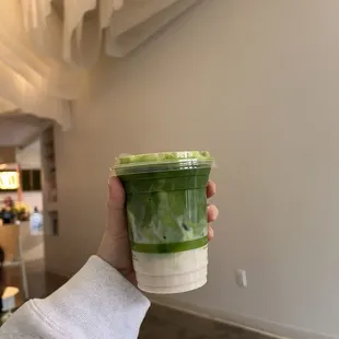 matcha almond milk latte (unsweetened)