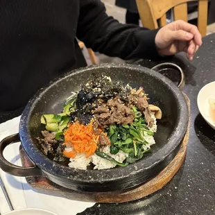 Bulgogi dolsot bibimbap