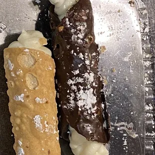 Yummmy Cannoli's