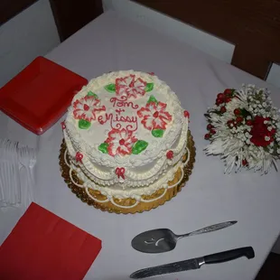 vanilla &amp; chocolate cake with raspberry filling.