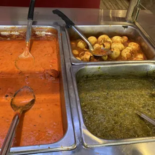 There are big 3 things you need to try - Chicken Butter (L), Egg Masala (Top) and Chicken Saag (Below)