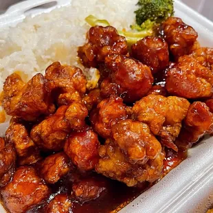 Close-Up General Tso&apos;s Chicken!