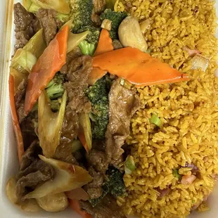 Beef &amp; broccoli Szechuan Beef Lunch Special