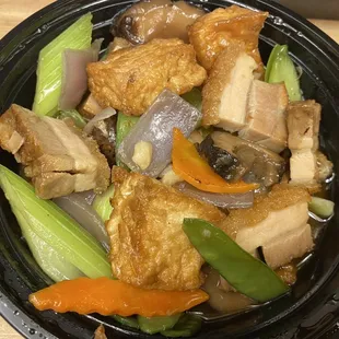 House Special Roasted Pork and Tofu in Hot Pot (added mushrooms)