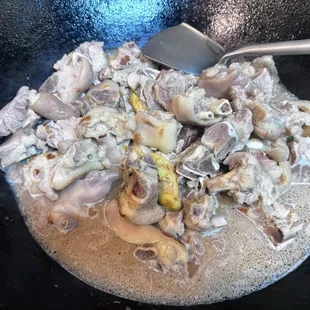 3 whole pig's feet to feed the crew