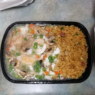 C12 Shrimp in lobster sauce combo plate