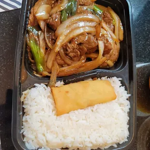 Beef with onions lunch combo