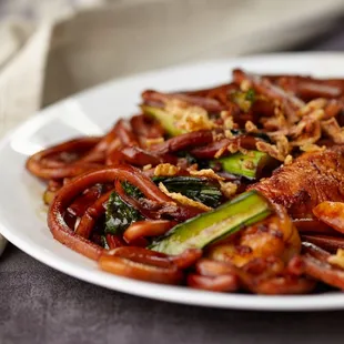 a plate of chinese food