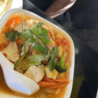 N3. Tom Yum Bee Hoon