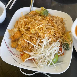 N16. Pad Thai