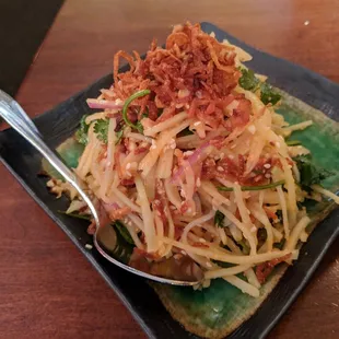Burmese Green papaya salad