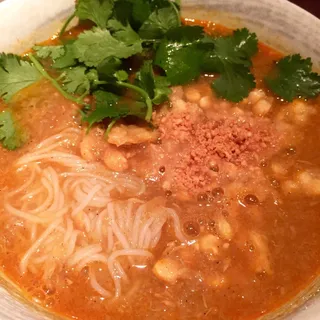 Catfish Chowder with Rice Noodle