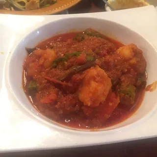 Burmese Style Curry Prawns