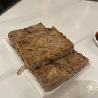 Pan-Fried Shredded Taro Cake