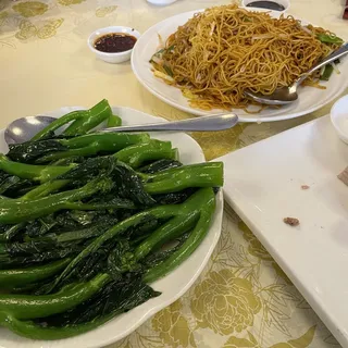 Chinese Broccoli w/ Garlic Sauce