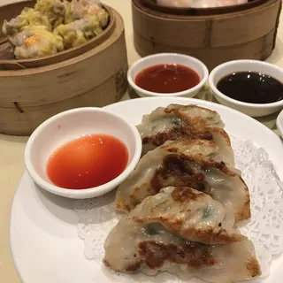 Pan-Fried Potsticker