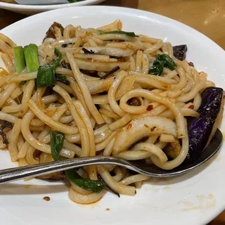 Stir-Fried Udon w/ Eggplant in Garlic Sauce