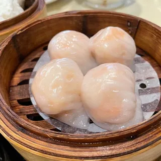 Shrimp Dumpling with Pea Tip