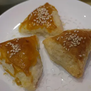 Baked Durian Turnover