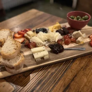 Monger's Board (vegetarian, no nuts)
