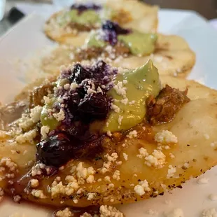 Pork tacos with avocado &amp; blueberry mash