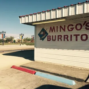 inside this little place lives the most tastiest bfast burritos one could ever hope to eat. and I had two.