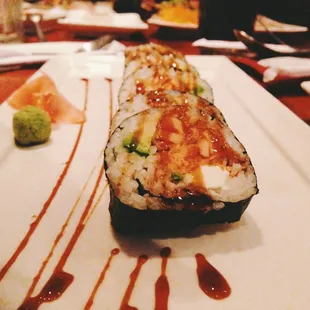 Salmon tempura roll