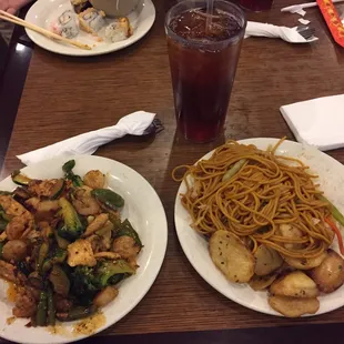 food, ramen and noodles