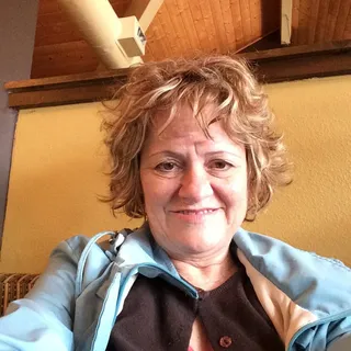 Vicki B.